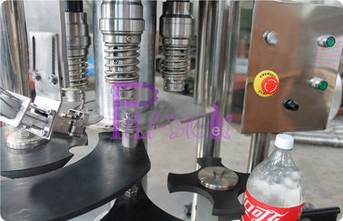 Carbonated нержавеющей сталью машина завалки питья, CSD разливает автоматическую покрывая машину по бутылкам
