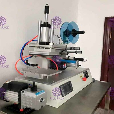 Машина для прикрепления этикеток 2000BPH бутылки квадрата плоская раздражает слипчивый стикер Semi автоматический