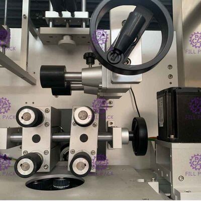 Двойная управляя 4 установленная лезвиями машина для прикрепления этикеток бутылки с водителем Panasonic