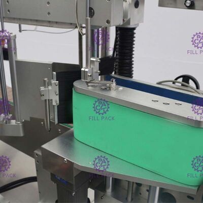 Двойник встал на сторону машина для прикрепления этикеток стикера для стеклянной точности пивной бутылки +/- 1мм