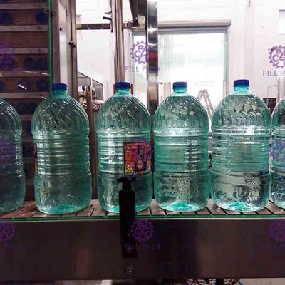 Многофункциональный завод 800БПХ бутылки питьевой воды 8 голов заполняя для бутылки 5Л