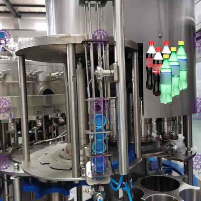 Стекло 3 ЛЮБИМЦА пластиковое в 1 машине Моноблок вина воды напитка напитка газа разливая по бутылкам/оборудовании/линии/заводе/системе