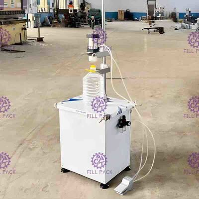 Semi автоматическая пневматическая машина упаковки бутылки для бочонков отжимая крышки