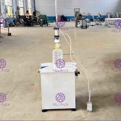 Semi автоматическая пневматическая машина упаковки бутылки для бочонков отжимая крышки