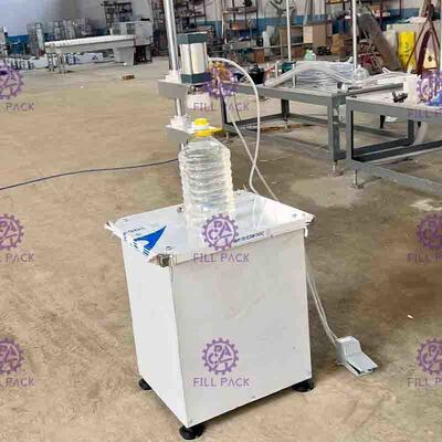 Semi автоматическая пневматическая машина упаковки бутылки для бочонков отжимая крышки