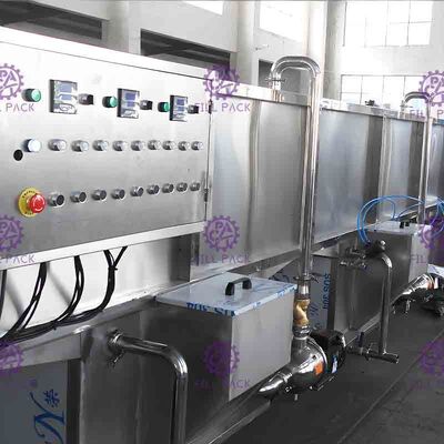 Напиток обрабатывая пластмассу разлил стерилизатор по бутылкам 80 до сока охлаждая ℃ 60