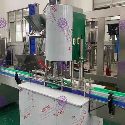 Машина завалки напитка безалкогольного напитка бутылки ЛЮБИМЧИКА Carbonated технологической линией линейная
