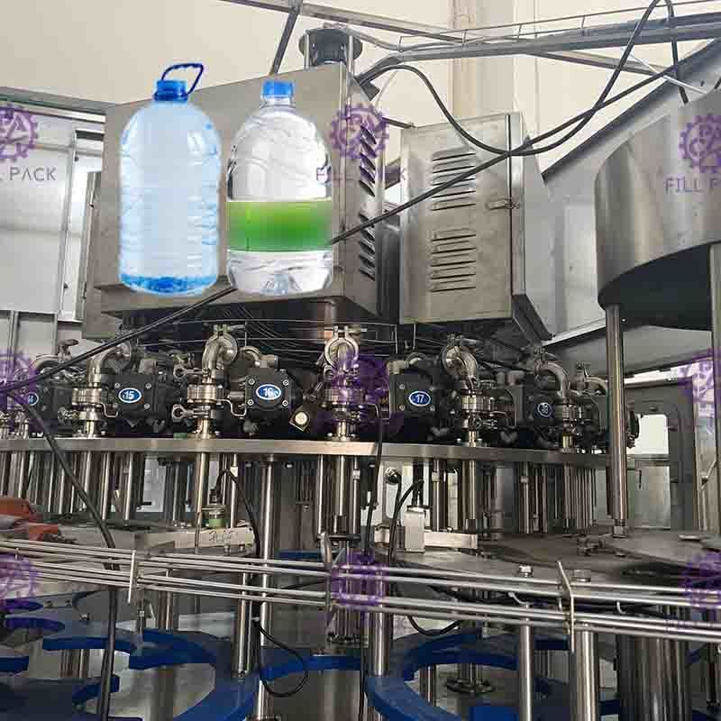 PLC контролирует высокоскоростную автоматическую машину завалки воды для пластмассы/бутылки ЛЮБИМЧИКА