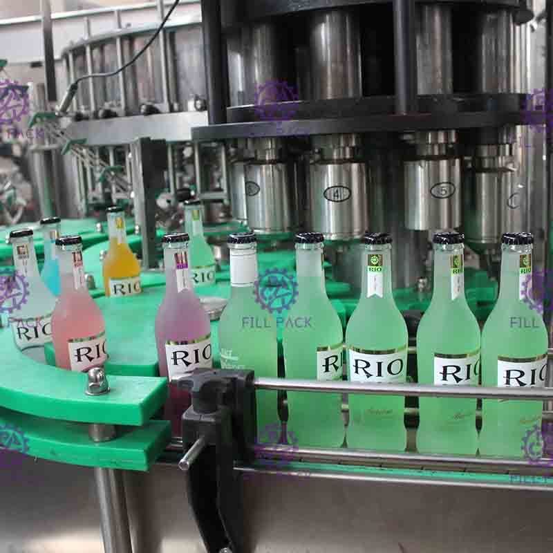 3 в 1 Monobloc машине завалки напитка стеклянной бутылки Carbonated с крышкой кольца тяги