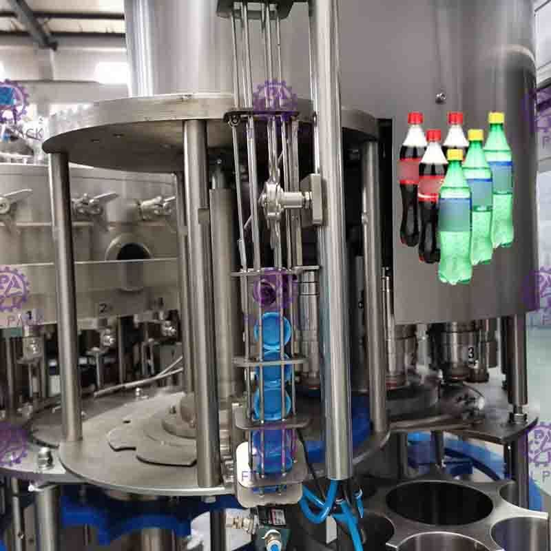 Стекло 3 ЛЮБИМЦА пластиковое в 1 машине Моноблок вина воды напитка напитка газа разливая по бутылкам/оборудовании/линии/заводе/системе